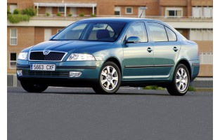 Fußmatten Typ Eimer aus Premium-Gummi für Skoda Octavia II (2004 - 2013)