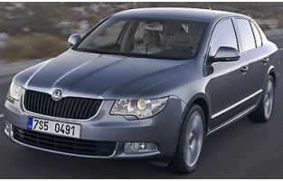 Fußmatten, Premium-Typ-Eimer aus Gummi für Skoda Superb II (2008 - 2015)